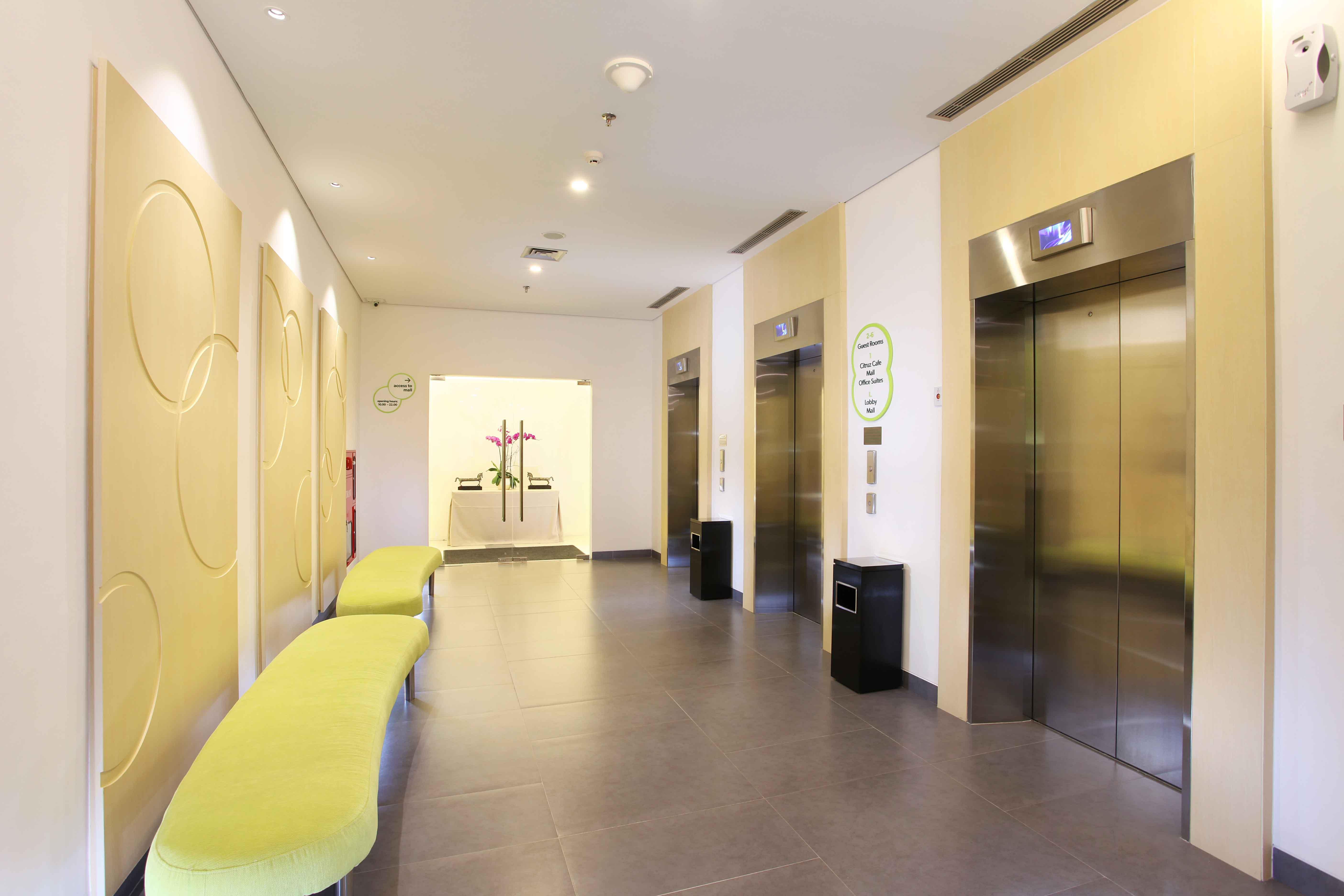 Zest Airport Jakarta By Swiss-Belhotel International Tangerang Eksteriør billede