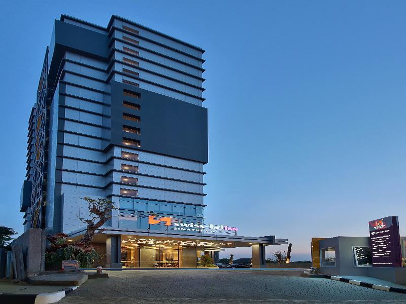 Zest Airport Jakarta By Swiss-Belhotel International Tangerang Eksteriør billede